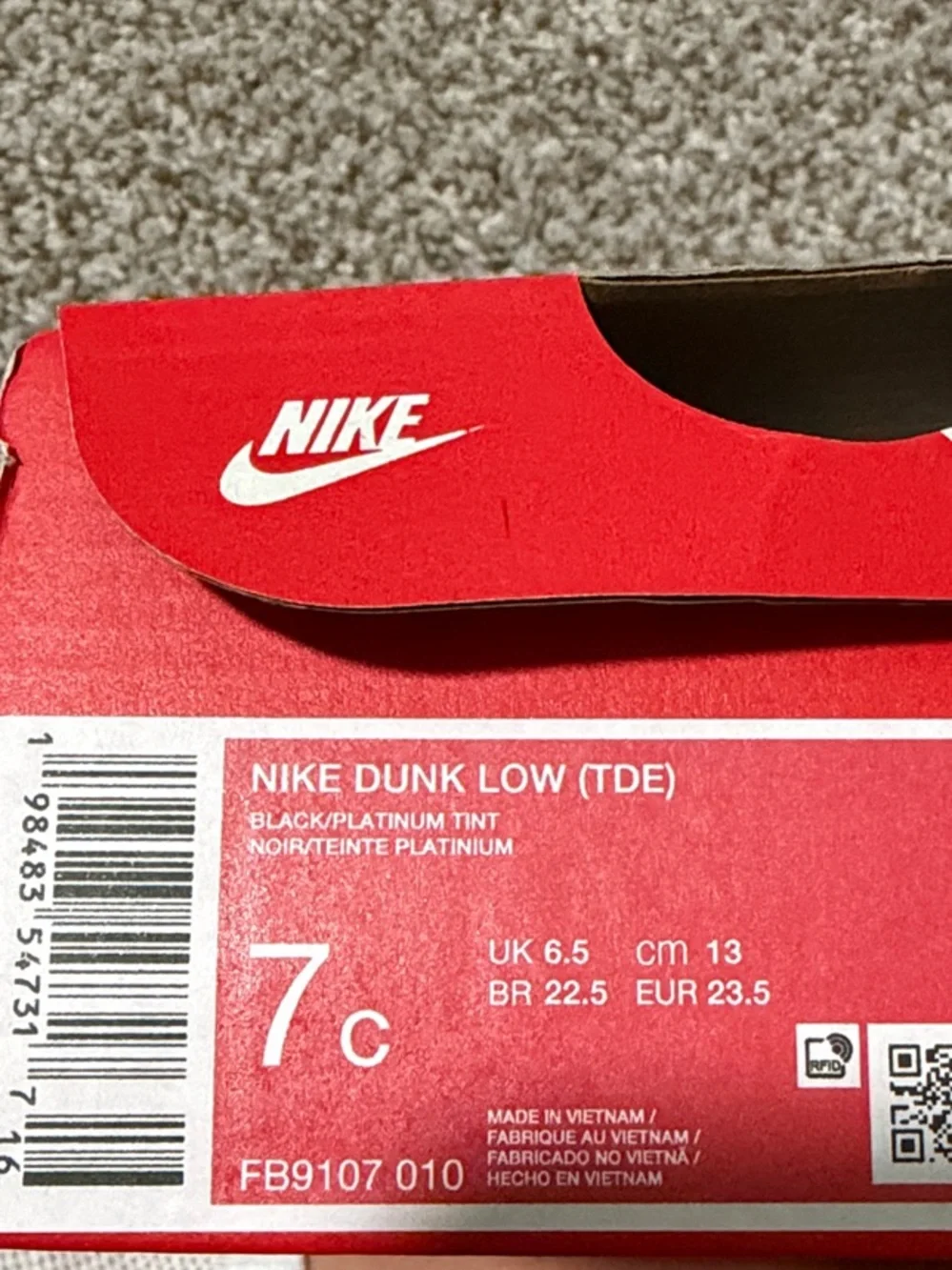 Nike stylish low